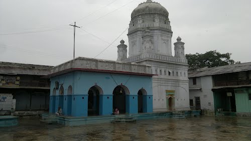Akot