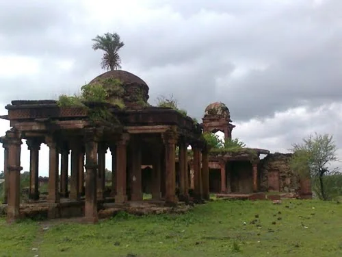 Historic Riverside Promenade & Ghats of Pachore, Pachore