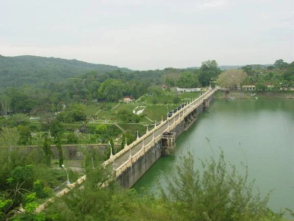 Colossal Masonry Spillways and Reservoir Spill Gates in India