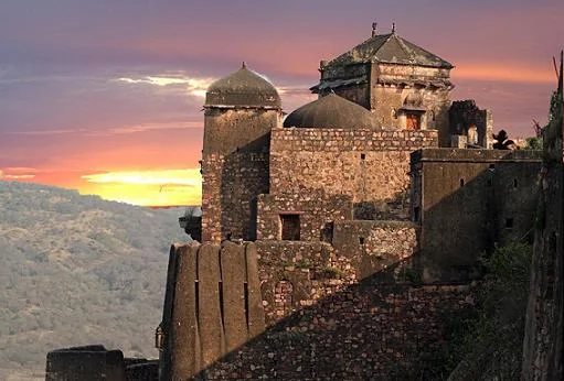 Colonial Fort Ramparts and Carnatic Military Architecture in Tamil Nadu