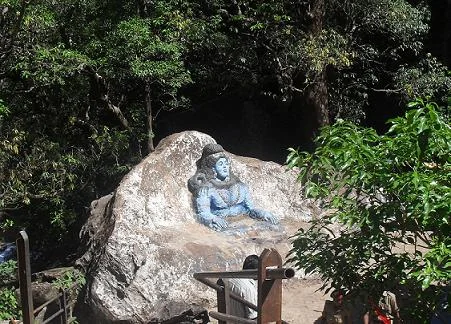 Reechgarh Giant Sandstone Amphitheatre Cave in Pachmarhi Madhya Pradesh