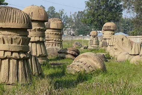 Ancient Archaeological Ruins and Historical Heritage Sites in Karnataka