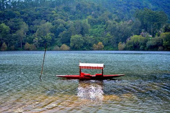 Kundala Arch Dam Lake and Historic Ropeway Route to Top Station