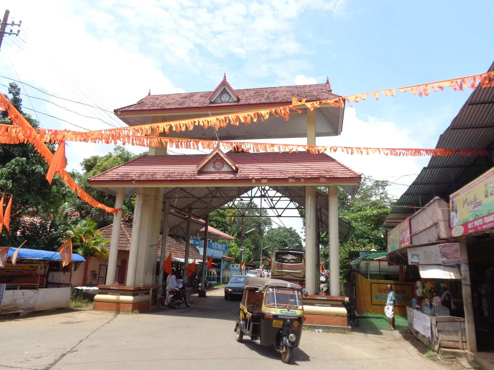 Thiruvalla Sreevallabha Temple Grand Chuttambalam and Gopuram Entrance