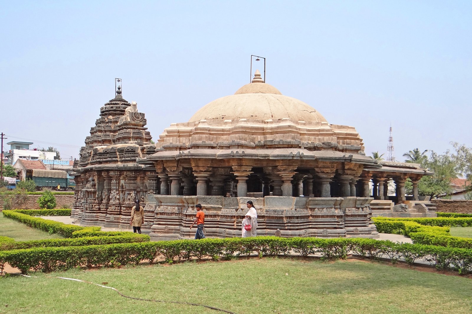 Jenukallu Siddeshwara Temple and Sacred Mountain Ridge