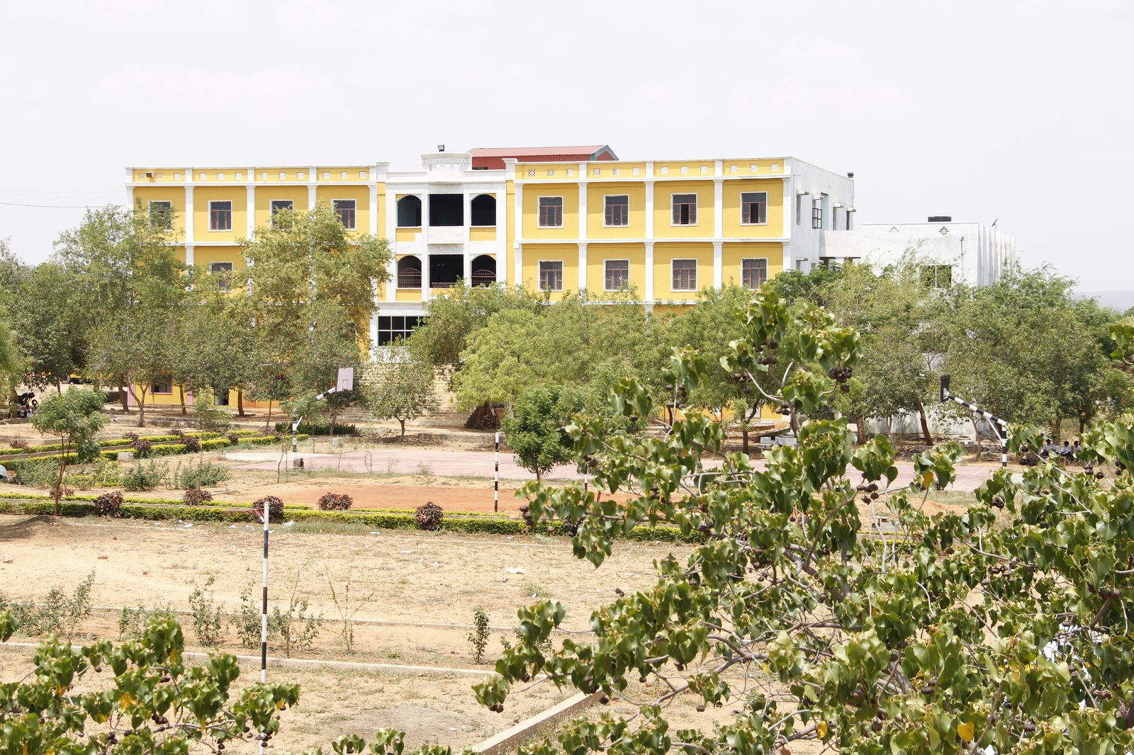 Nagarjunakonda Island Buddhist Museum and Stupas