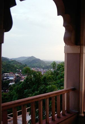 Shree Khodiyar Mandir Rajpara and Sacred Lake