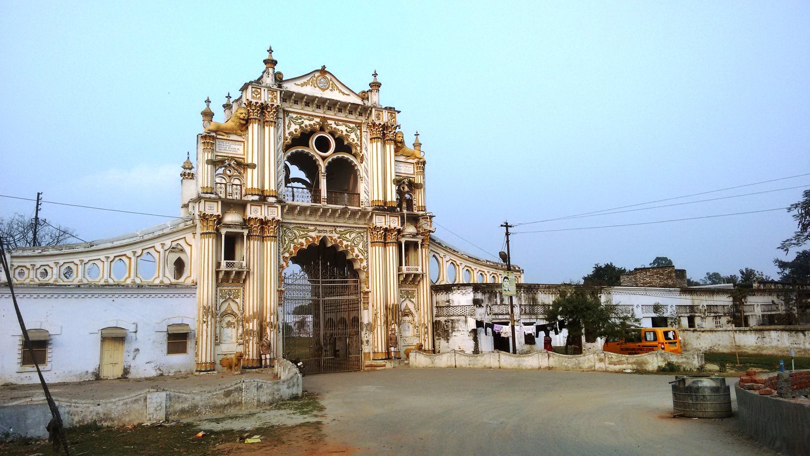 Bansi Radha Krishna Mandir and Gandak River Ghats
