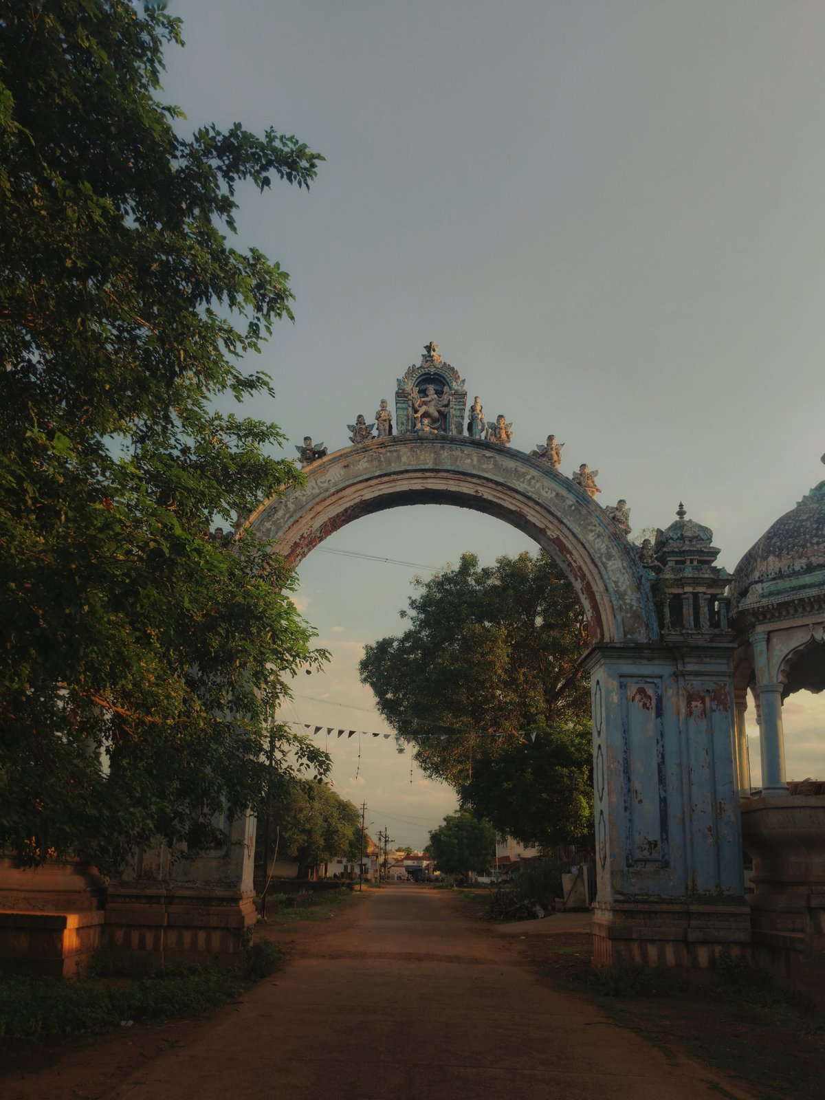 Sri Sasivarna Perumal and Sri Soundaranayaki Amman Temple