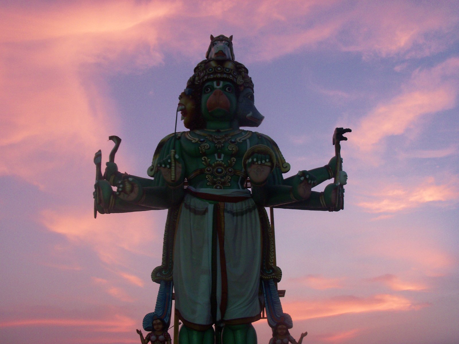 Kasi Viswanathar Temple and Sacred Periya Eri Lake Thuraiyur