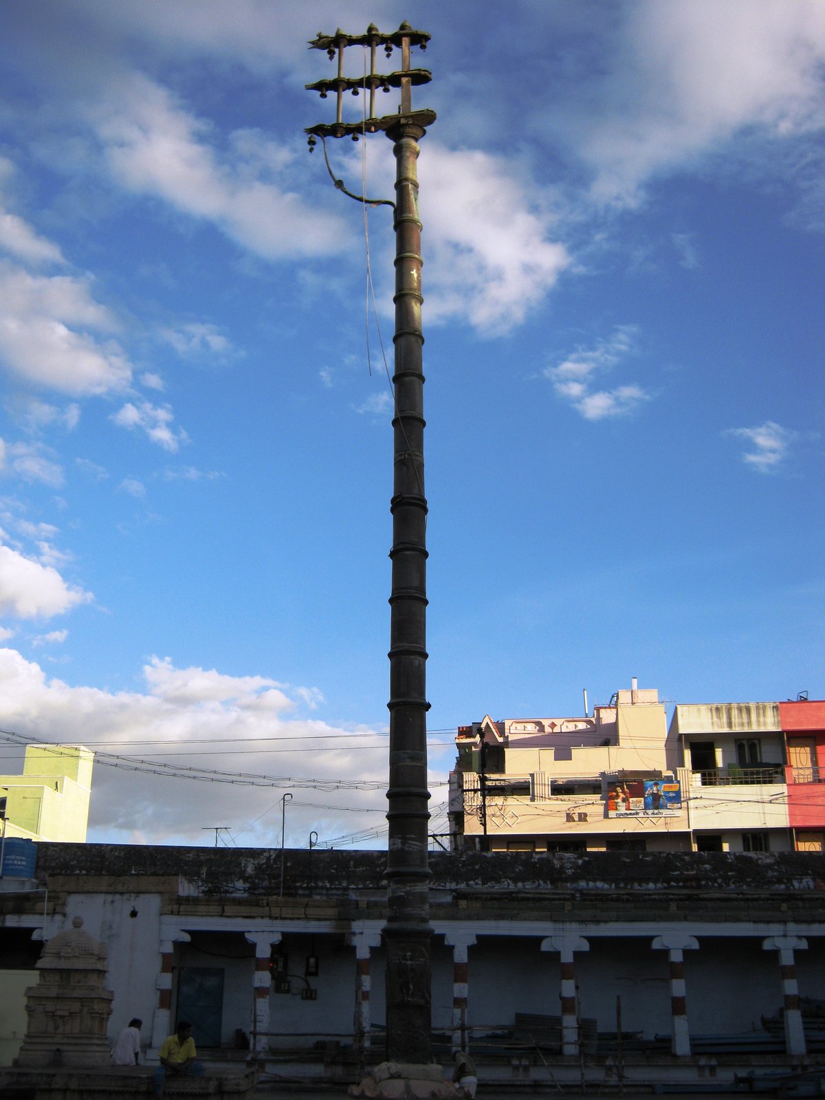 Grand 5-Tiered Rajagopuram & Temple Prakaram