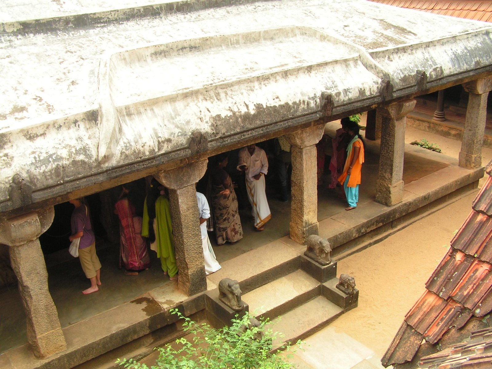 There are many temples around Padmnanbhapuram Palace, Padmanabhapuram