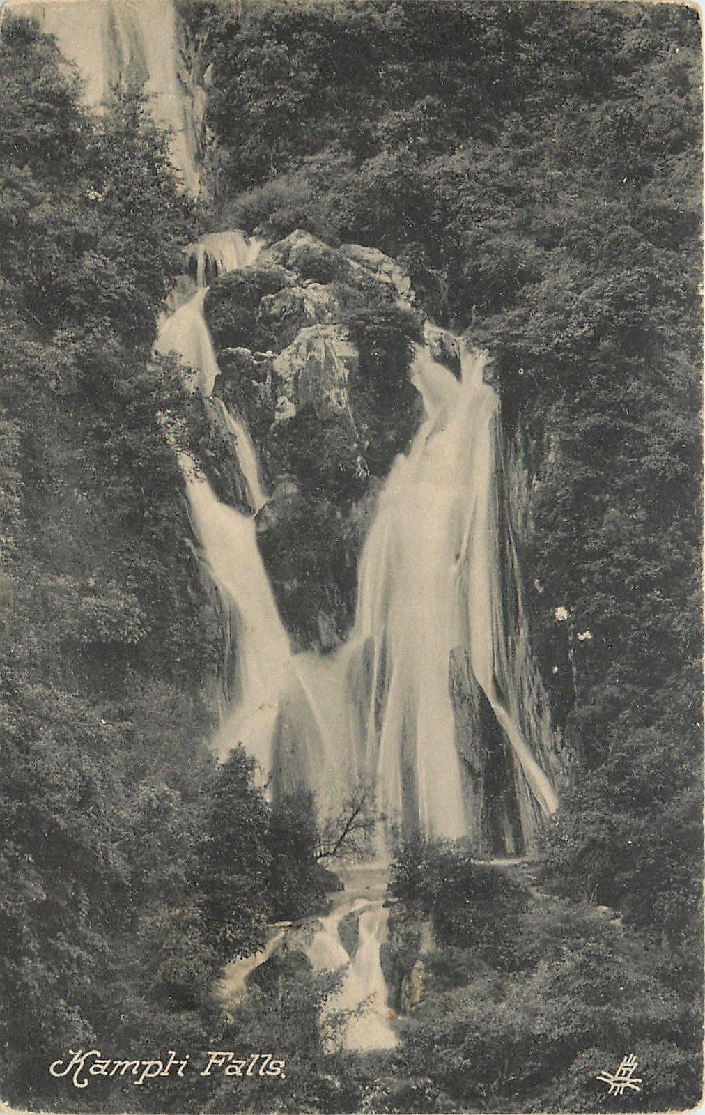 Kempty Falls Mountain Ravine and Freshwater Plunge Pool