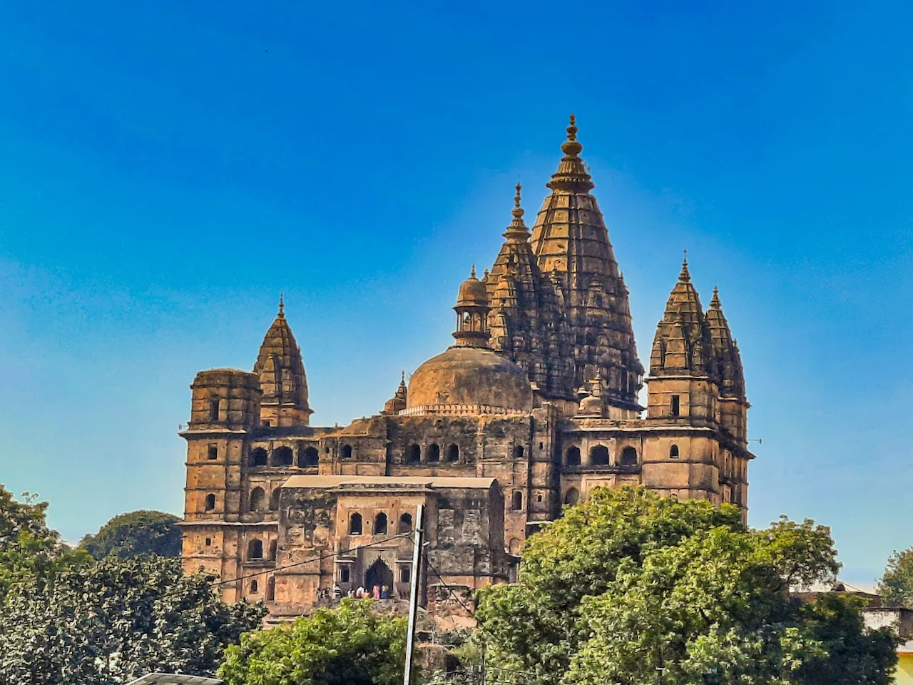 Barua Sagar Fort Historic Bundela Lakeside Fortress and Ancient Jarai Ka Math Temple