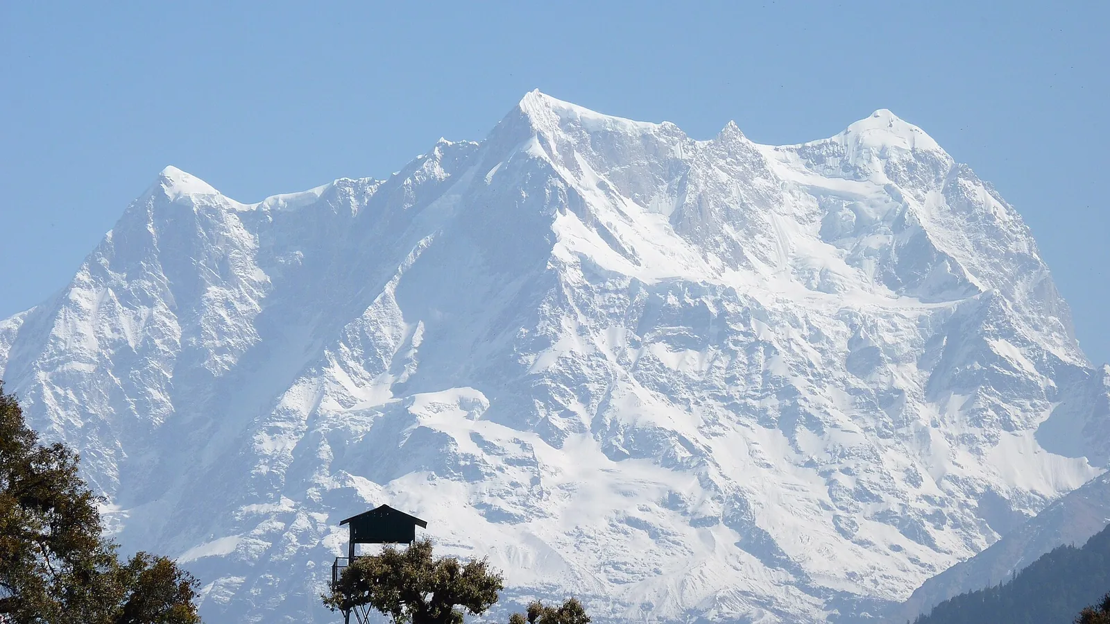 Chaukhamba Peak Viewpoint