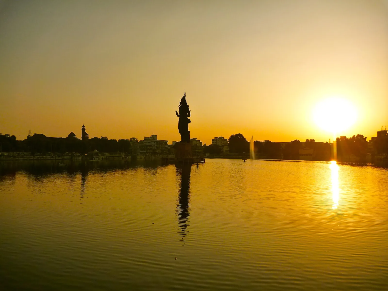 Sursagar Lake Shiva Statue Vadodara