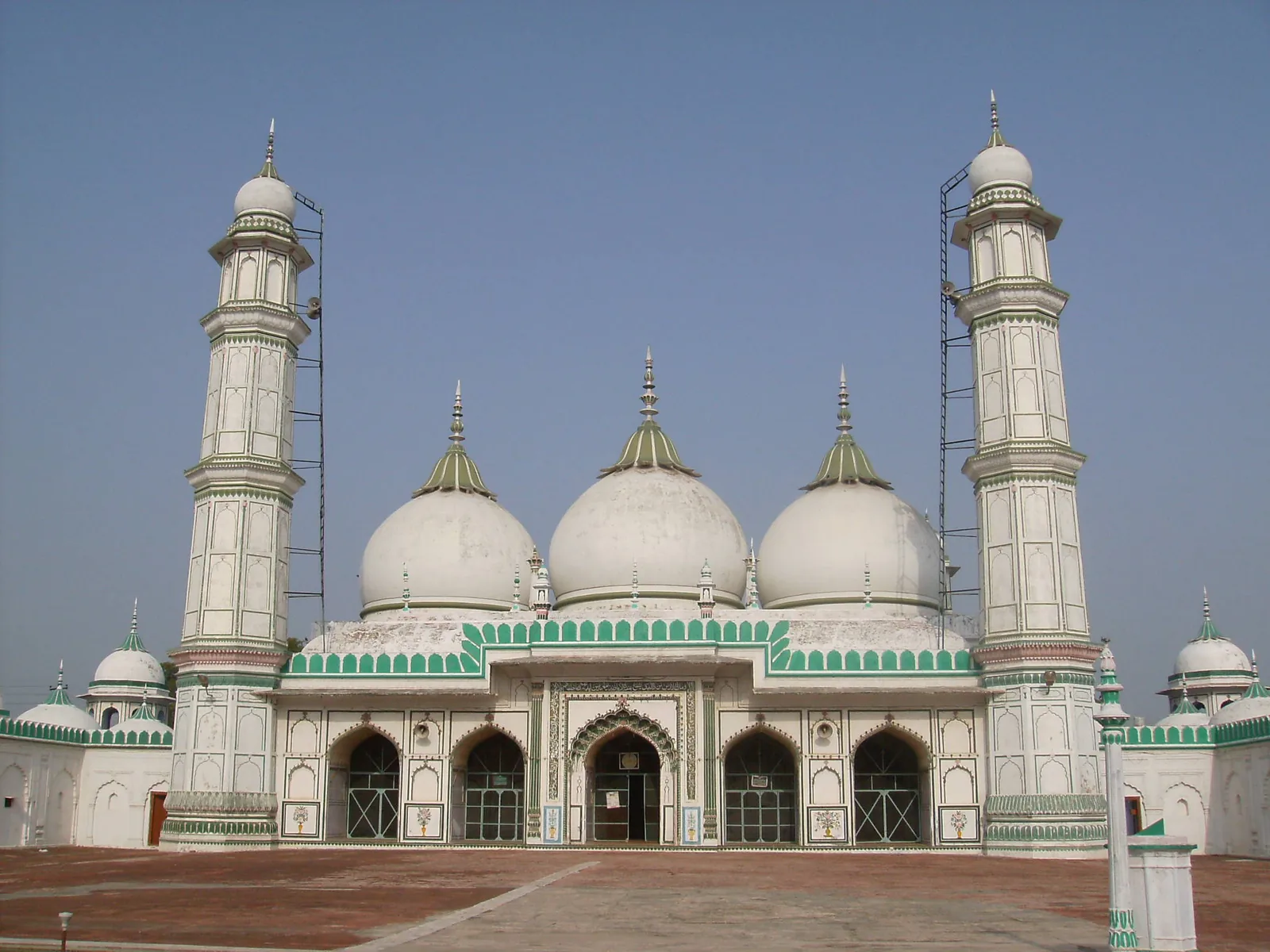 Historic Mughal Mosque Domes and Islamic Architecture in India