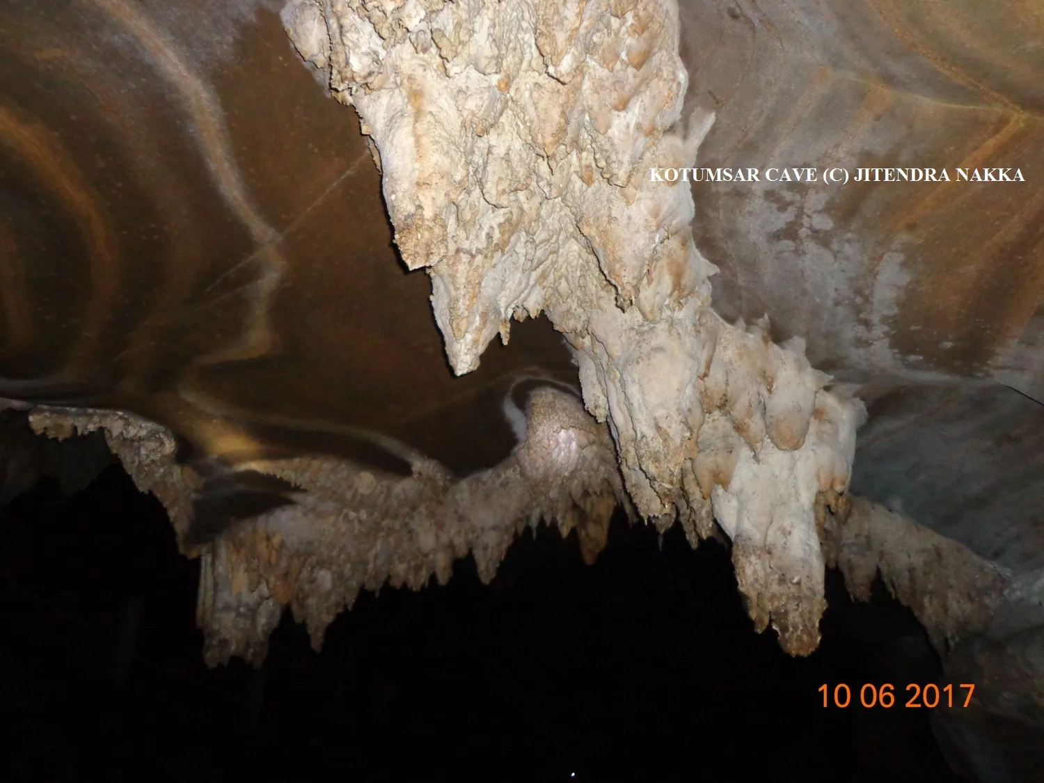 Kotumsar Caves Jagdalpur