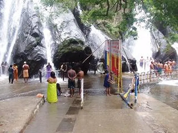 Ulagamman Temple