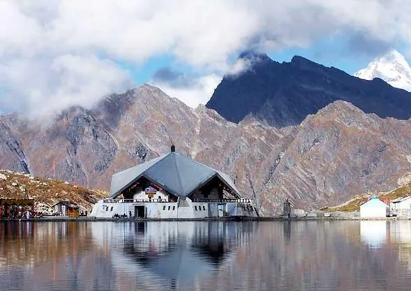 Shri Hemkunt Sahib