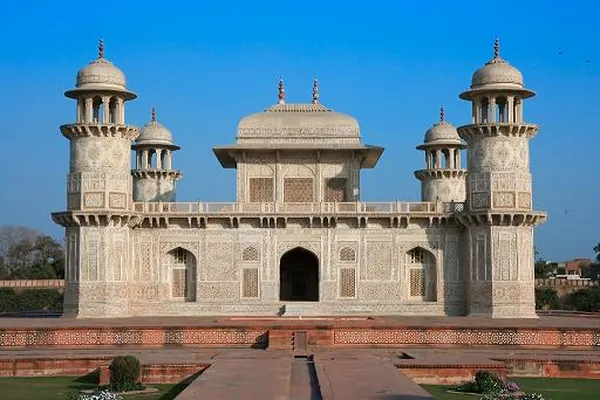 Itmad Ud Daulah