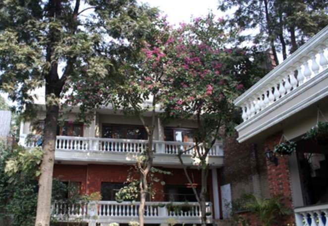 The Estate B & B Delhi