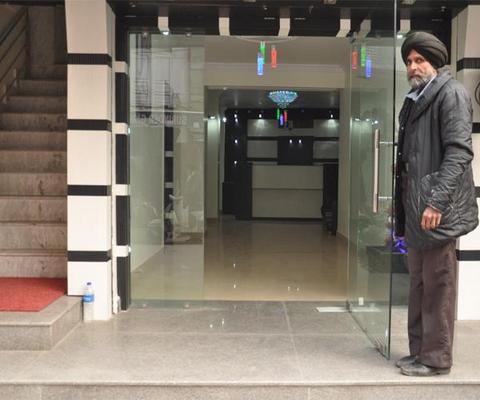 Hotel MG Residency