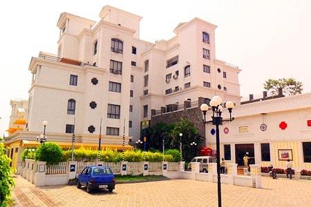Beverly Hills Pune