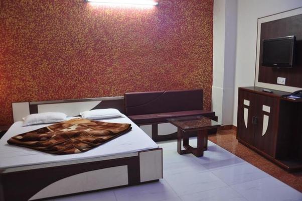 Hotel MG Residency