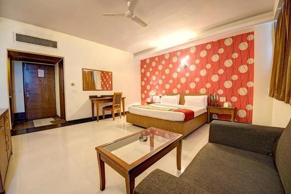 Hotel P R  Residency