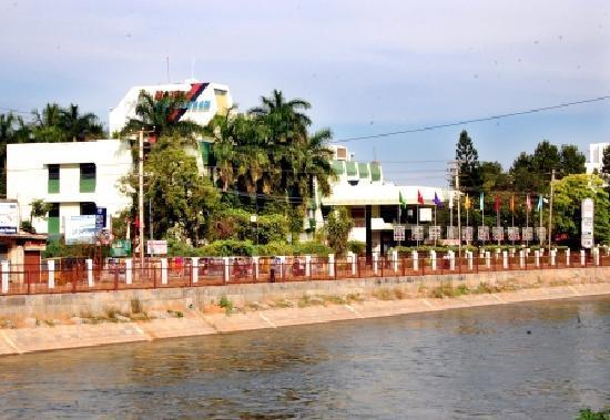 Hotel Parisutham Tanjore