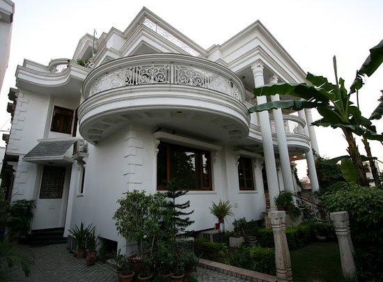 Harry's Bed and Breakfast