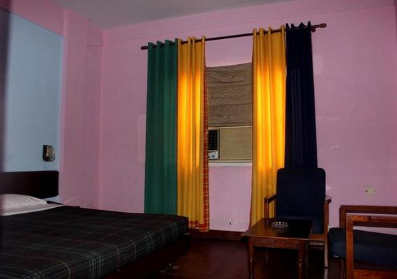 Gautam Hotel