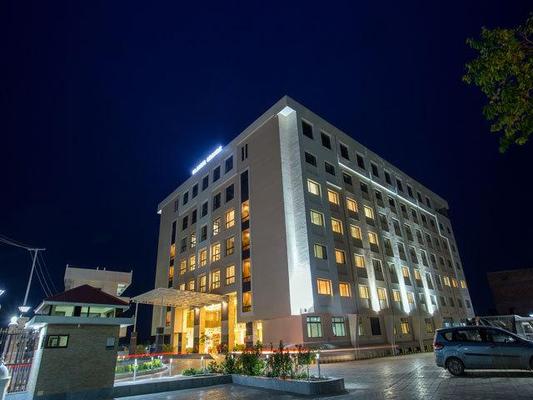 Hotel Classic Grande Imphal
