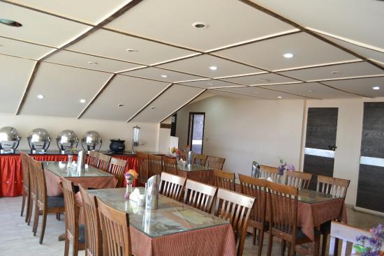 Hotel Grand Kashmir