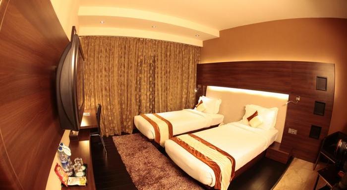 Flora Airport Hotel