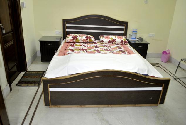 Hotel Dhingra Residency