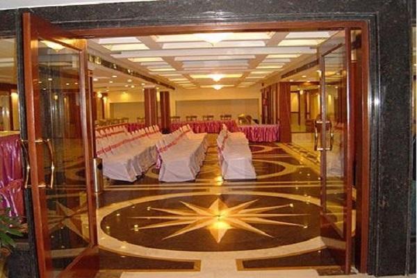 Hotel Raj Continental
