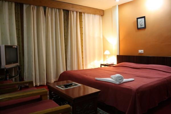 The Anola Hotel 