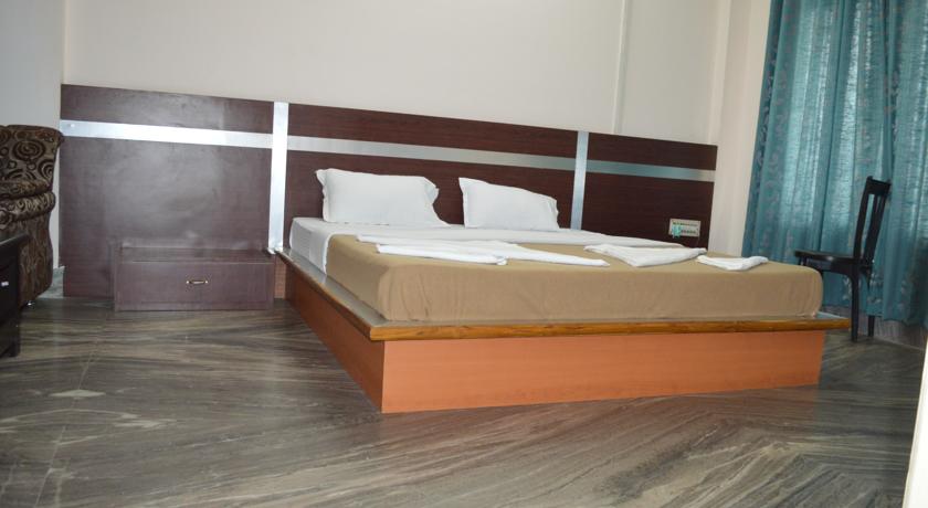 Hotel Theja Fort
