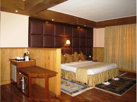 Yarlam Resort