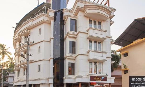 Srivar Hotel Guruvayoor