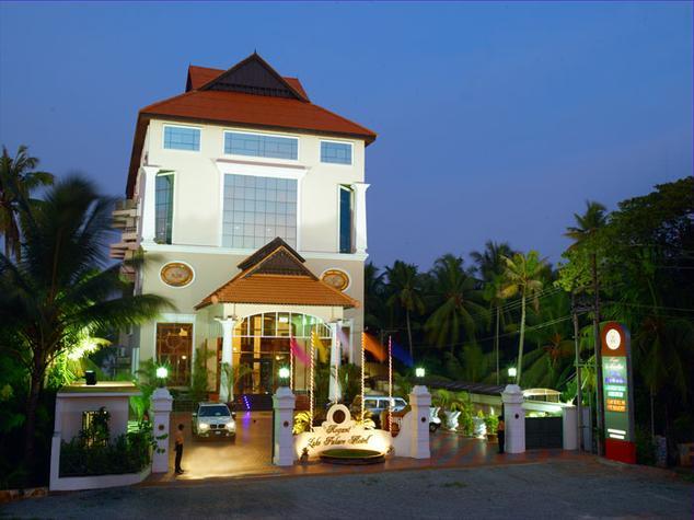 Regant Lake Palace Hotel Kollam