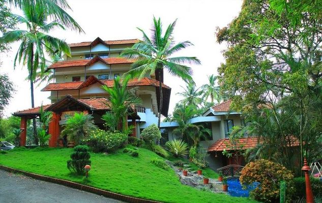 Green Gates Hotel Wayanad