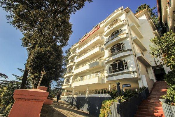 Hotel Kalra Regency
