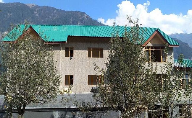 Shaina Mareema Cottage Manali