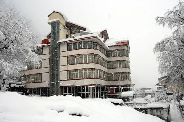 Hotel Out Town Manali