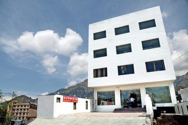 Hotel Maa Gayatri Katra
