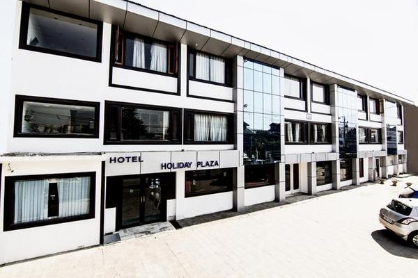 Hotel Holiday Plaza