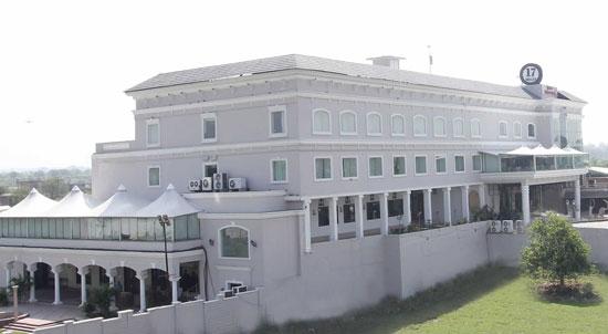 Hotel 17 Miles Jammu